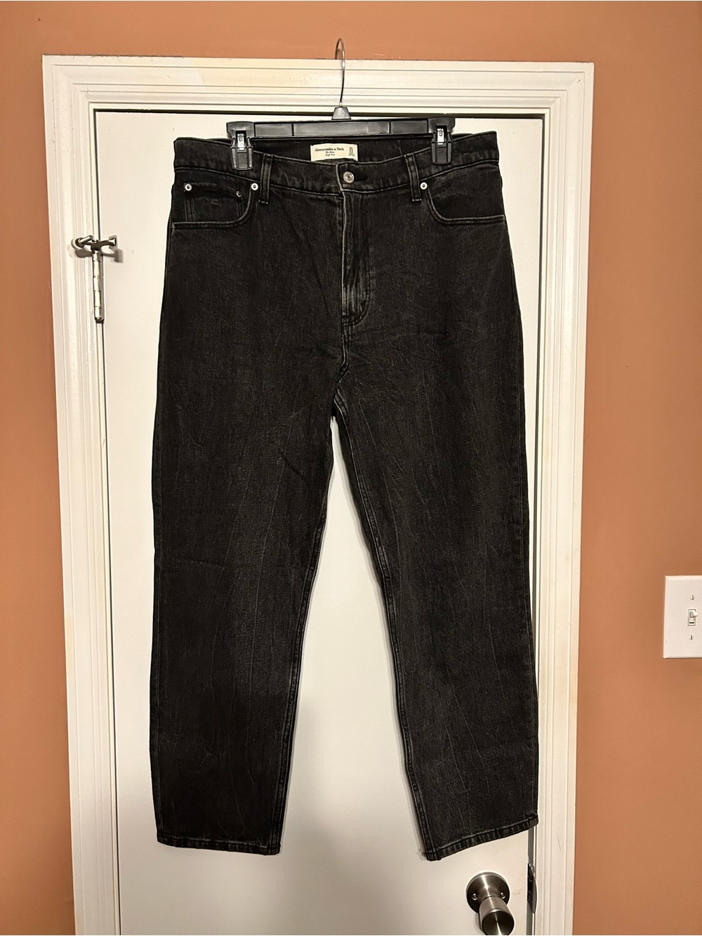 Abercrombie & Fitch The Mom High Rise Black Jeans Women’s 31/12